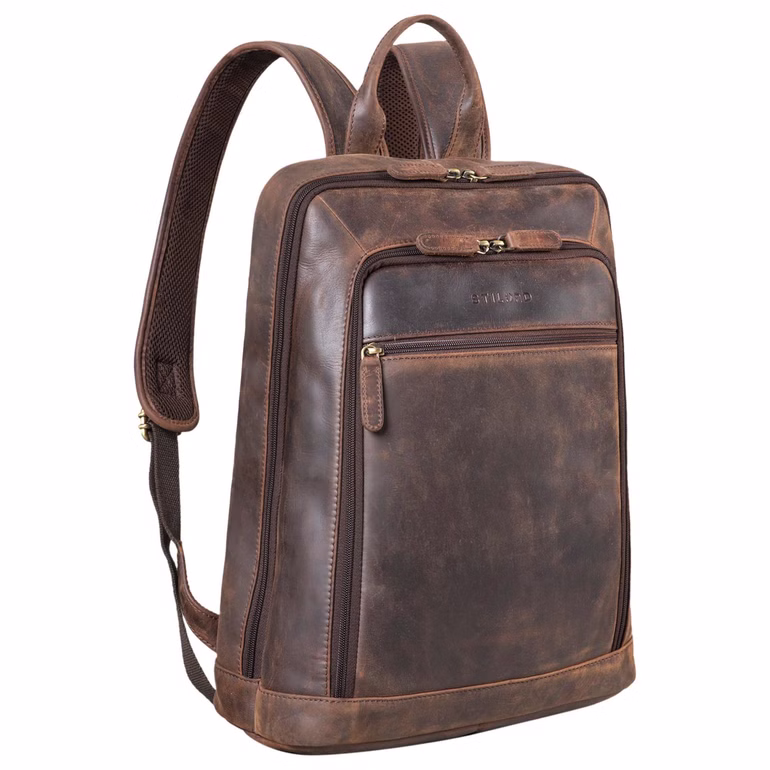 laptop zaino in pelle marrone scuro con diversi scomparti con cerniera dalla prospettiva obliqua frontale